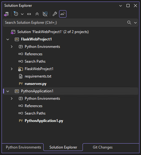 Screenshot einer Visual Studio-Projektmappe mit Python- und Flask-Projekten im Projektmappen-Explorer.