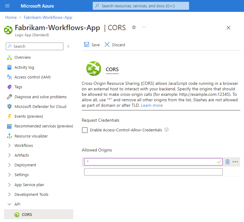 Recorte de pantalla que muestra Azure Portal con el recurso de aplicación lógica Estándar implementado. En el menú de recursos, CORS se selecciona con una nueva entrada para Orígenes permitidos establecido en el carácter comodín *.