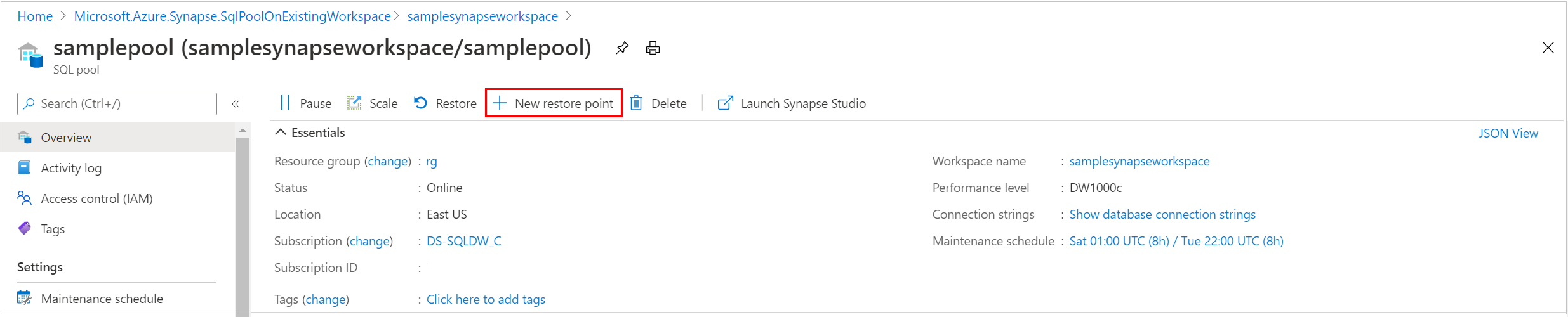 Captura de pantalla del portal de Azure, en la página Información general de una piscina de SQL. El botón Nuevo punto de restauración está resaltado.