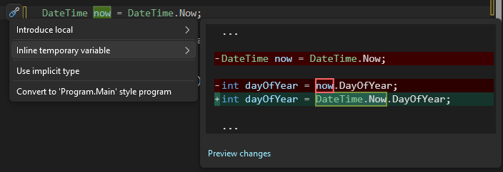 Captura de pantalla que muestra la sugerencia de variable temporal en línea en Visual Studio.
