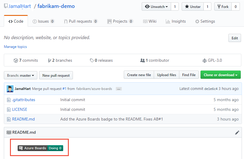 Screenshot affiche le dépôt GitHub avec le badge ajouté.