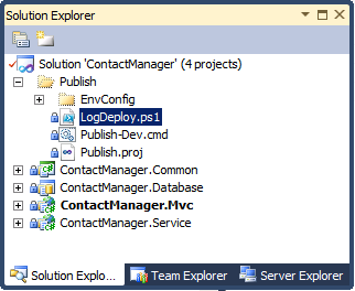 Nell'esempio di Contact Manager, poiché si vuole usare lo script di Windows PowerShell come parte del processo di distribuzione, è opportuno aggiungere lo script alla cartella Pubblica soluzione.