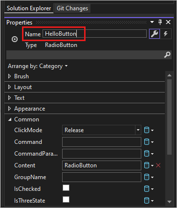 Visual Studio 2022의 'HelloButton' RadioButton에 대한 솔루션 탐색기 속성 창을 보여주는 스크린샷