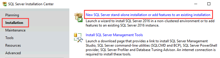 Schermopname van het SQL Server-installatiecentrum in de installatiewizard. Het installatie-item en de optie voor het toevoegen van functies zijn gemarkeerd.