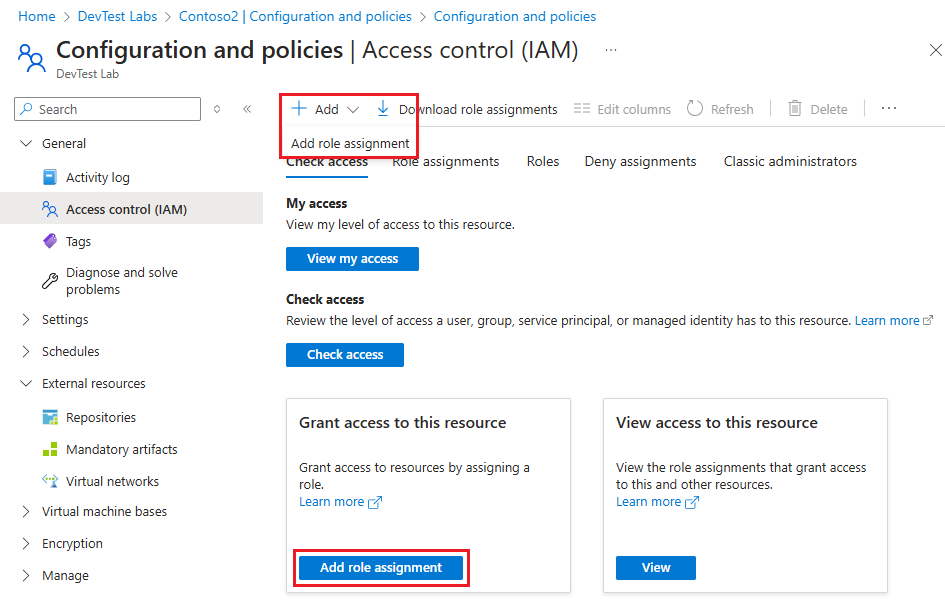 Captura de tela que mostra uma página de controle de acesso (IAM) com o menu atribuição de função aberto.