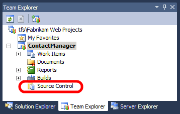 Na janela do Team Explorer, expanda o projeto de equipe e clique duas vezes no Controle do Código-Fonte.