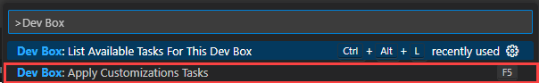 Captura de ecrã da paleta de comandos Dev Box no Visual Studio Code, mostrando o comando para aplicar tarefas de personalização.