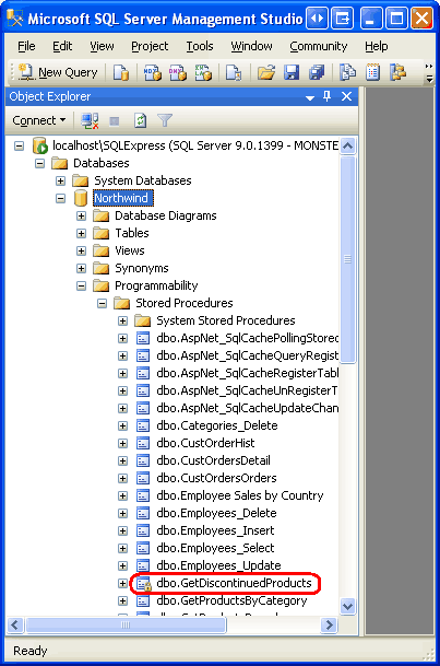 O procedimento armazenado GetDiscontinuedProducts está listado na pasta Stored Procedures
