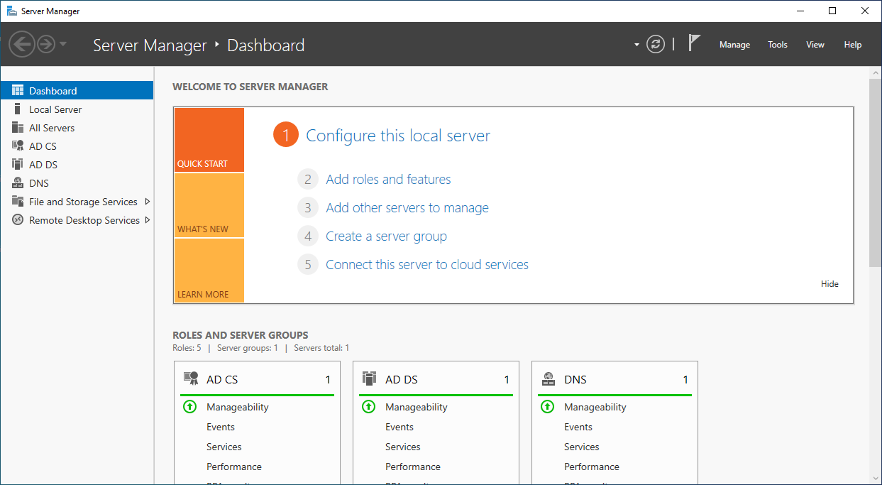Captura de ecrã a mostrar o Painel do Gestor de Servidor com opções de configuração e mosaicos de estado para funções instaladas.