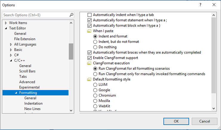 Skärmbild som visar formateringsalternativ för C++, till exempel om du vill dra in automatiskt när du skriver en flik.